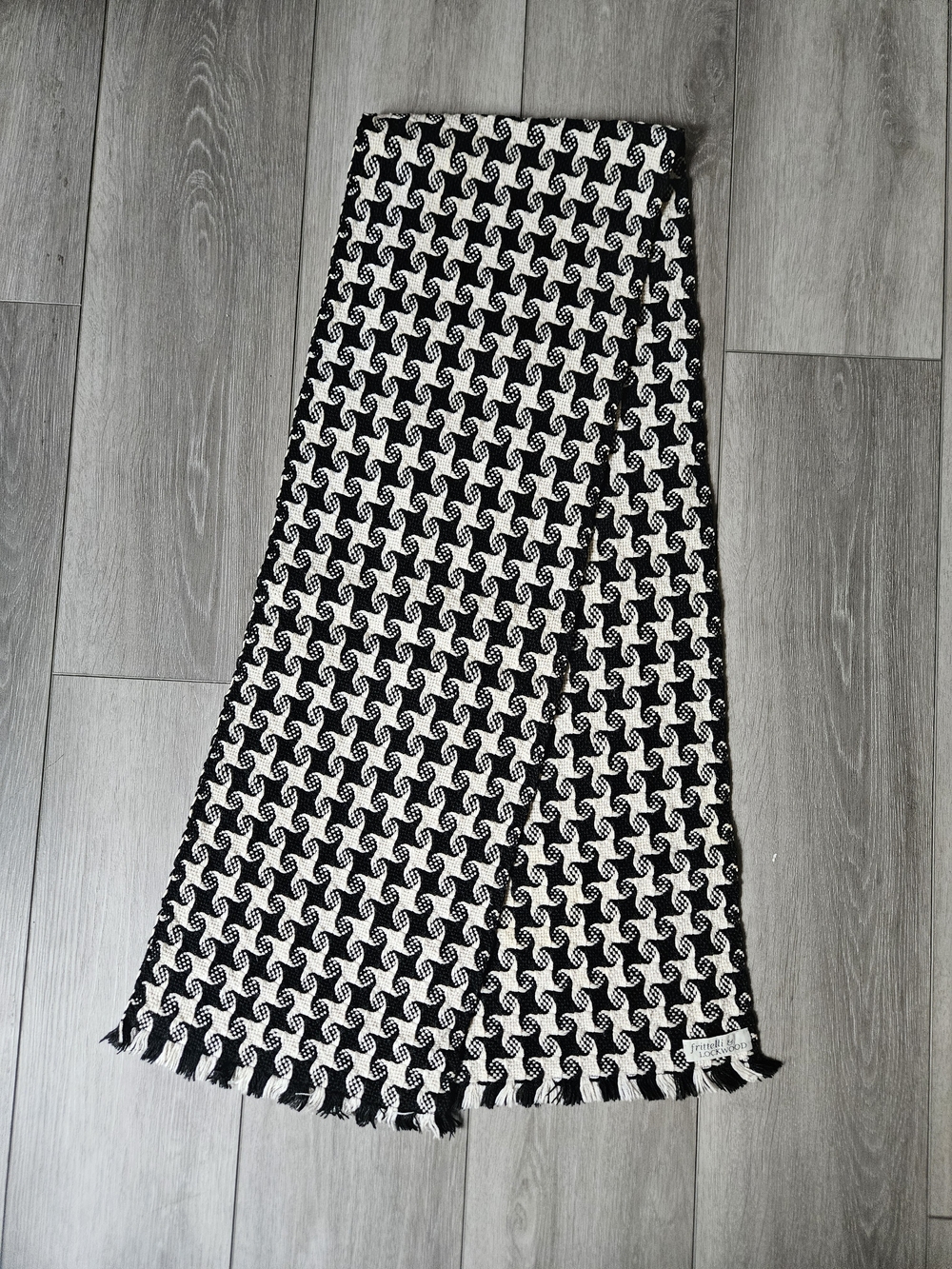 Black & White Geometric Knit Scarf